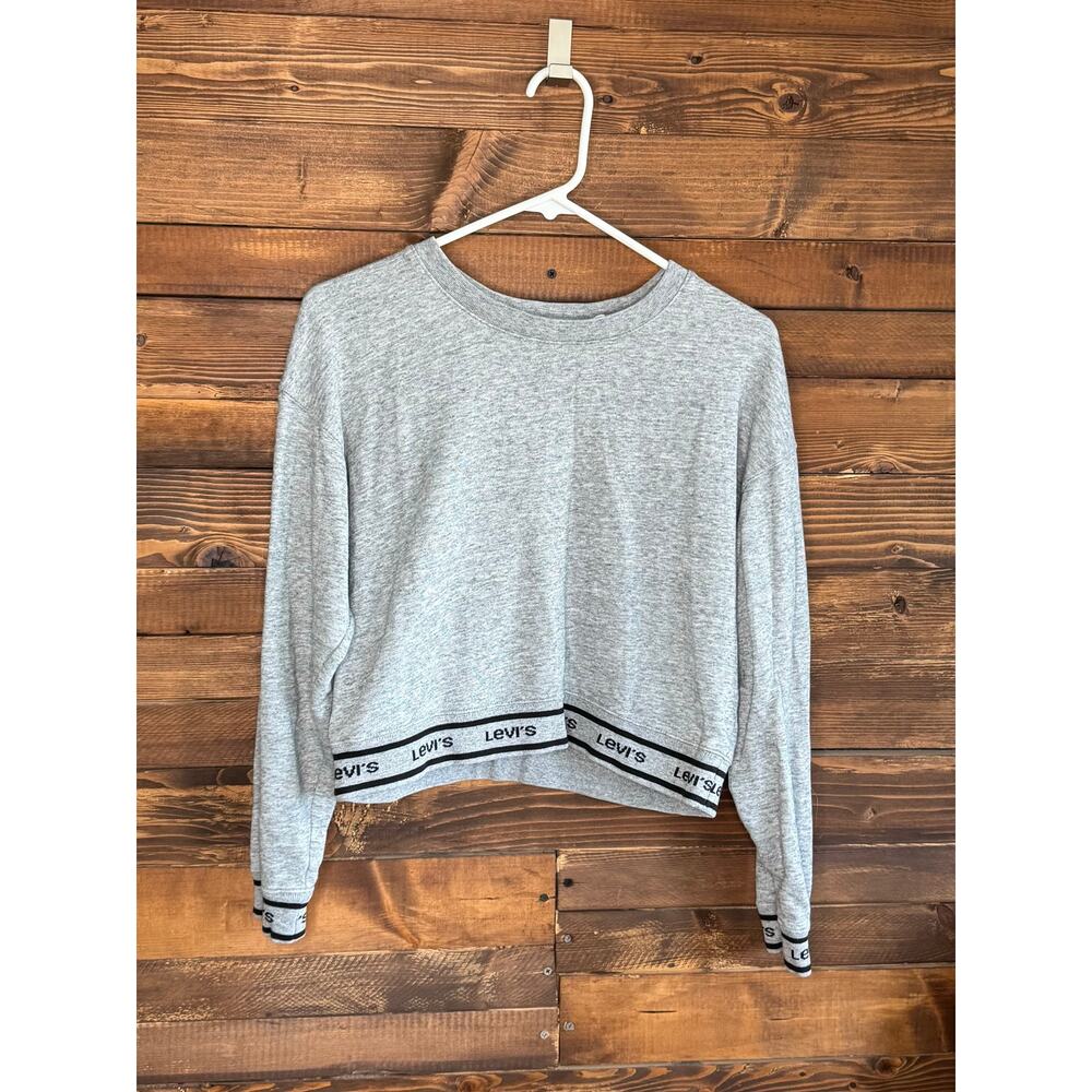 Classic Levi’s Light Gray Cropped Logo Long Sleeve Shirt – Size S